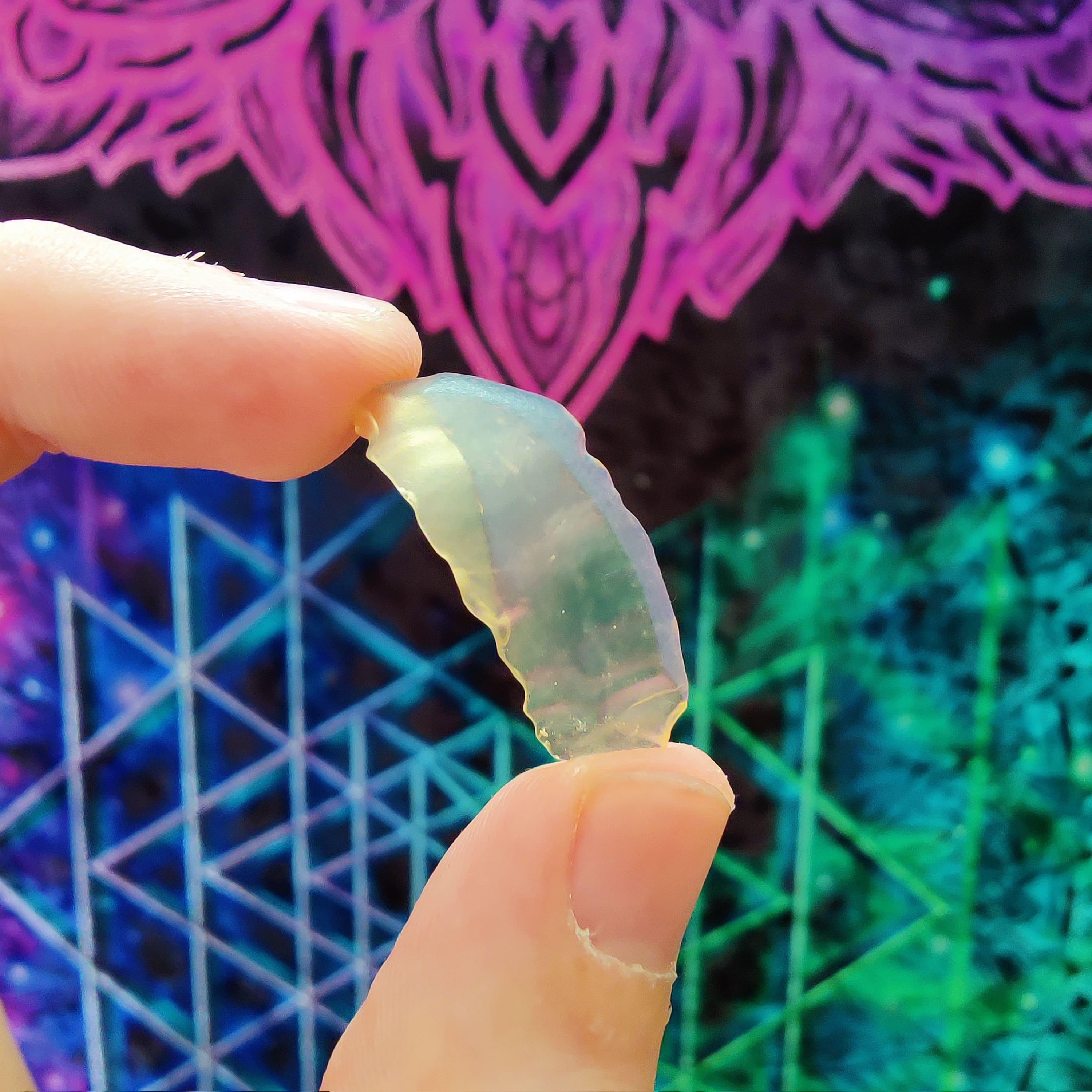 #117 Libyan Desert Glass ∞ 1.7g - PrimalAlchemy