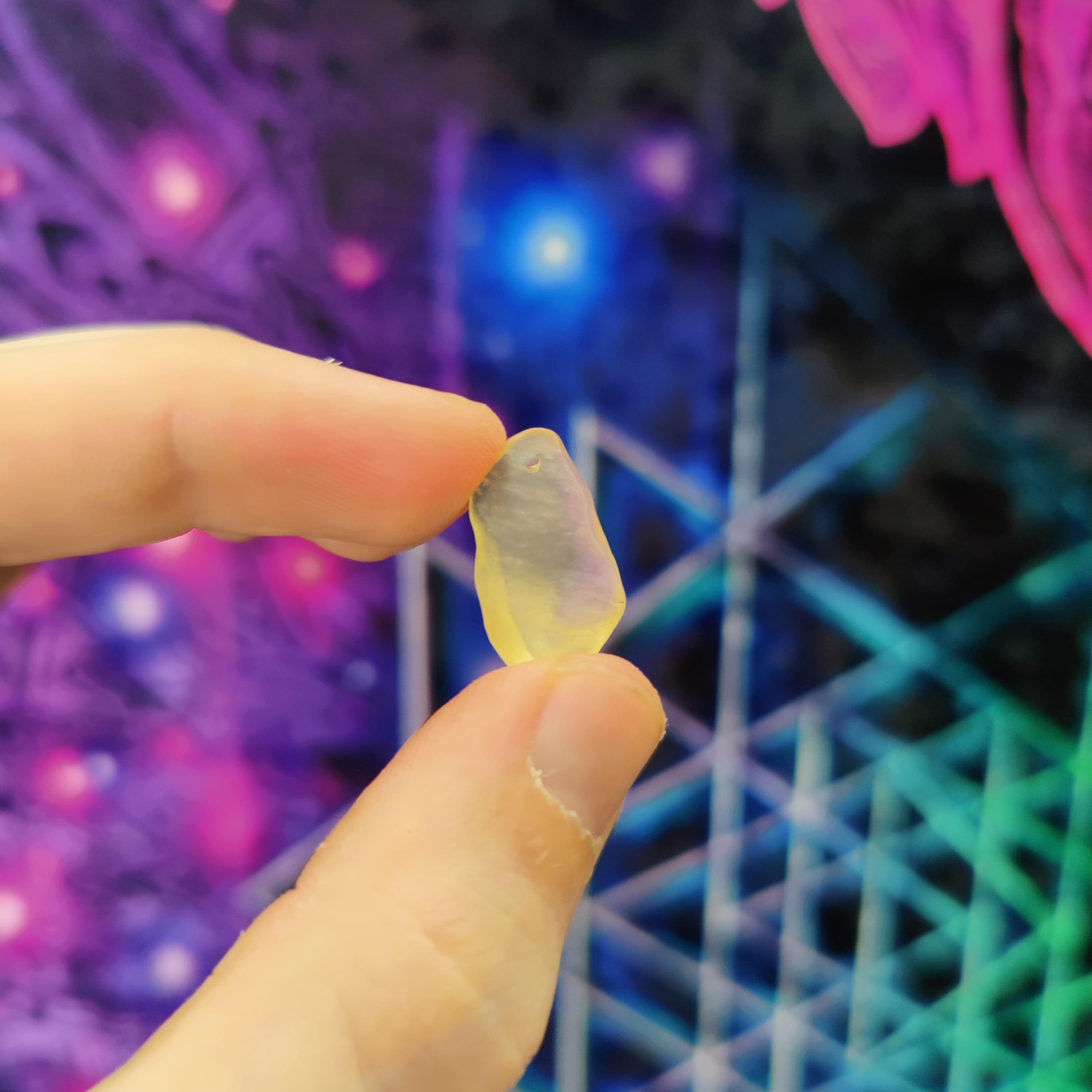 #121 Libyan Desert Glass ∞ 1.9g - PrimalAlchemy