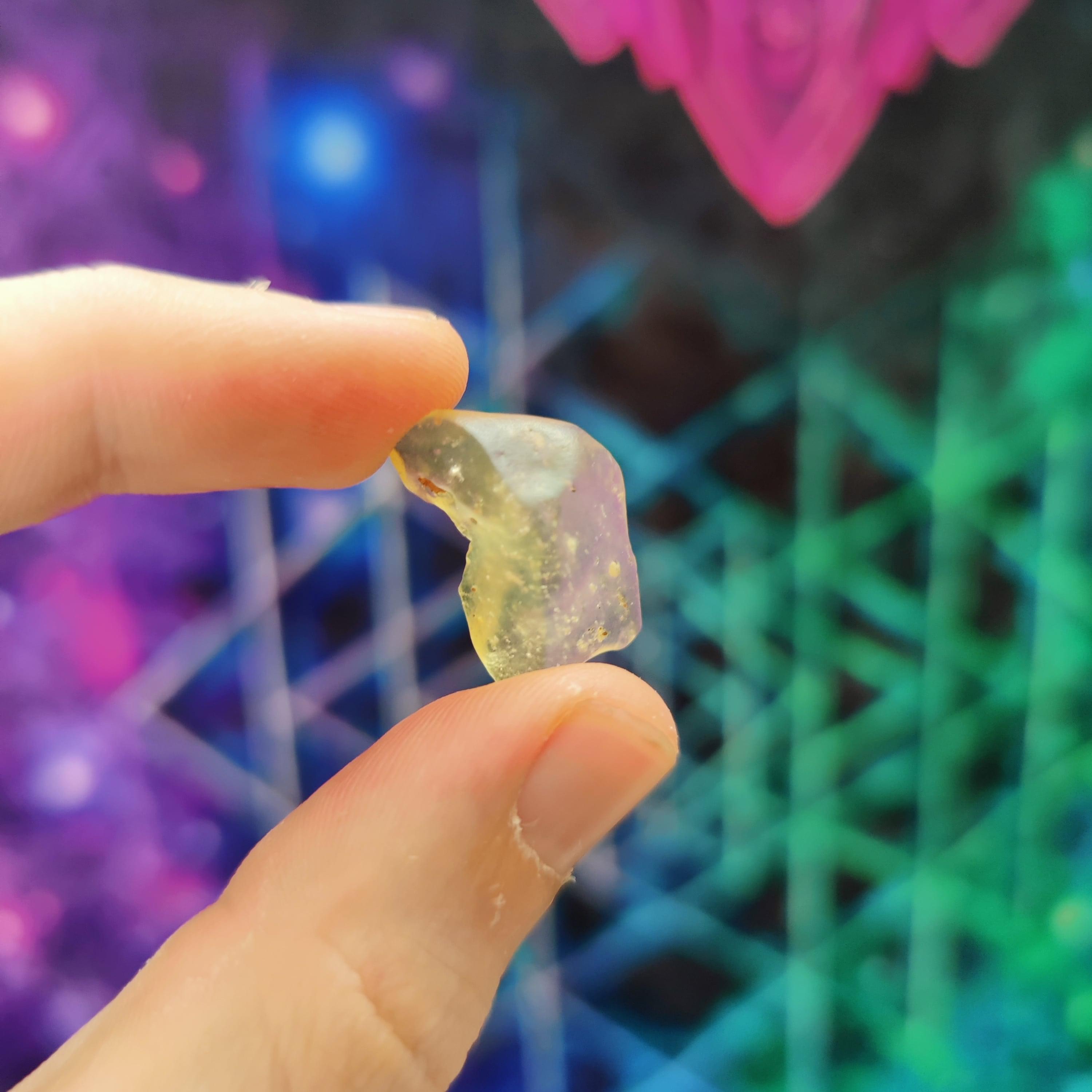 #131 Libyan Desert Glass ∞ 2.1g - PrimalAlchemy