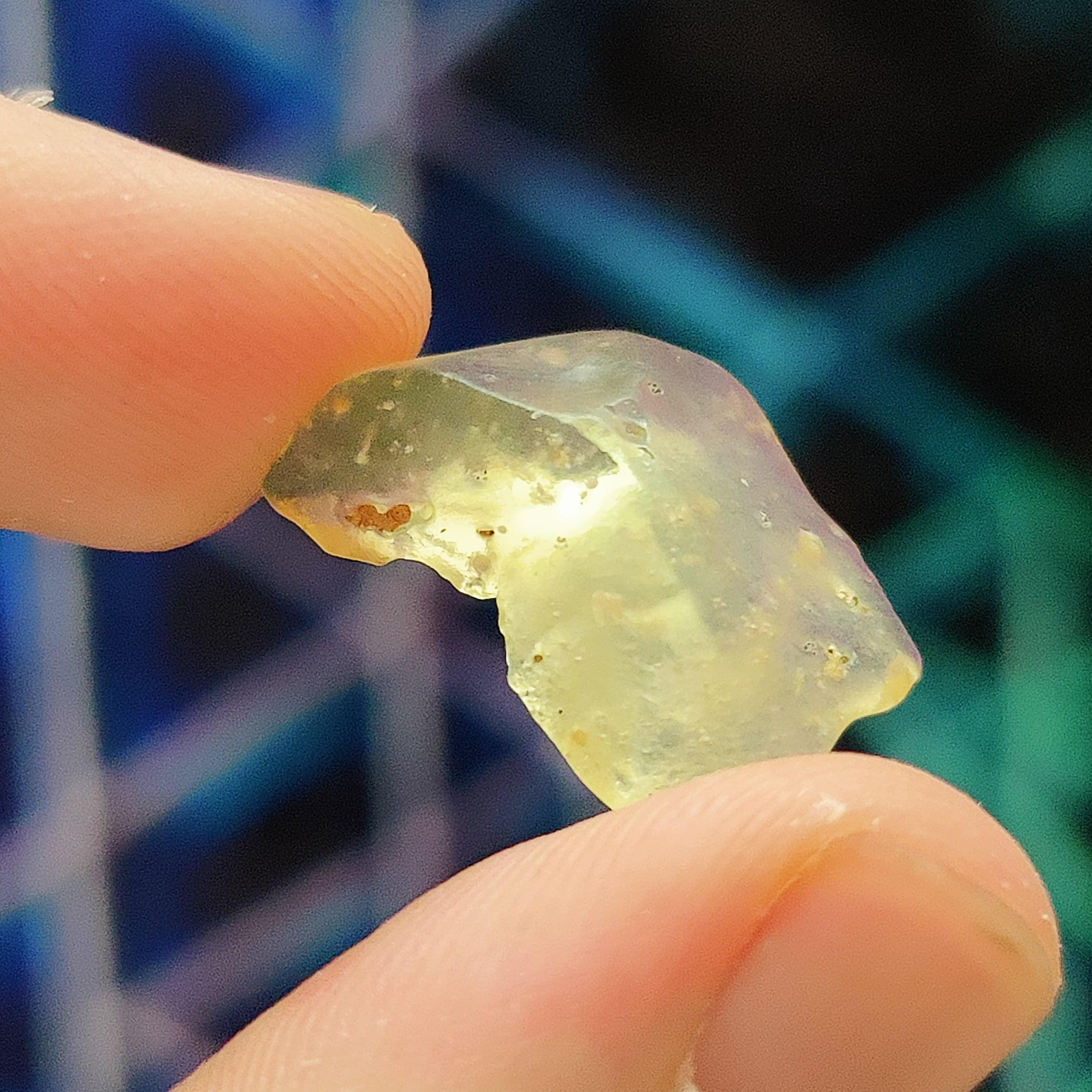 #131 Libyan Desert Glass ∞ 2.1g - PrimalAlchemy
