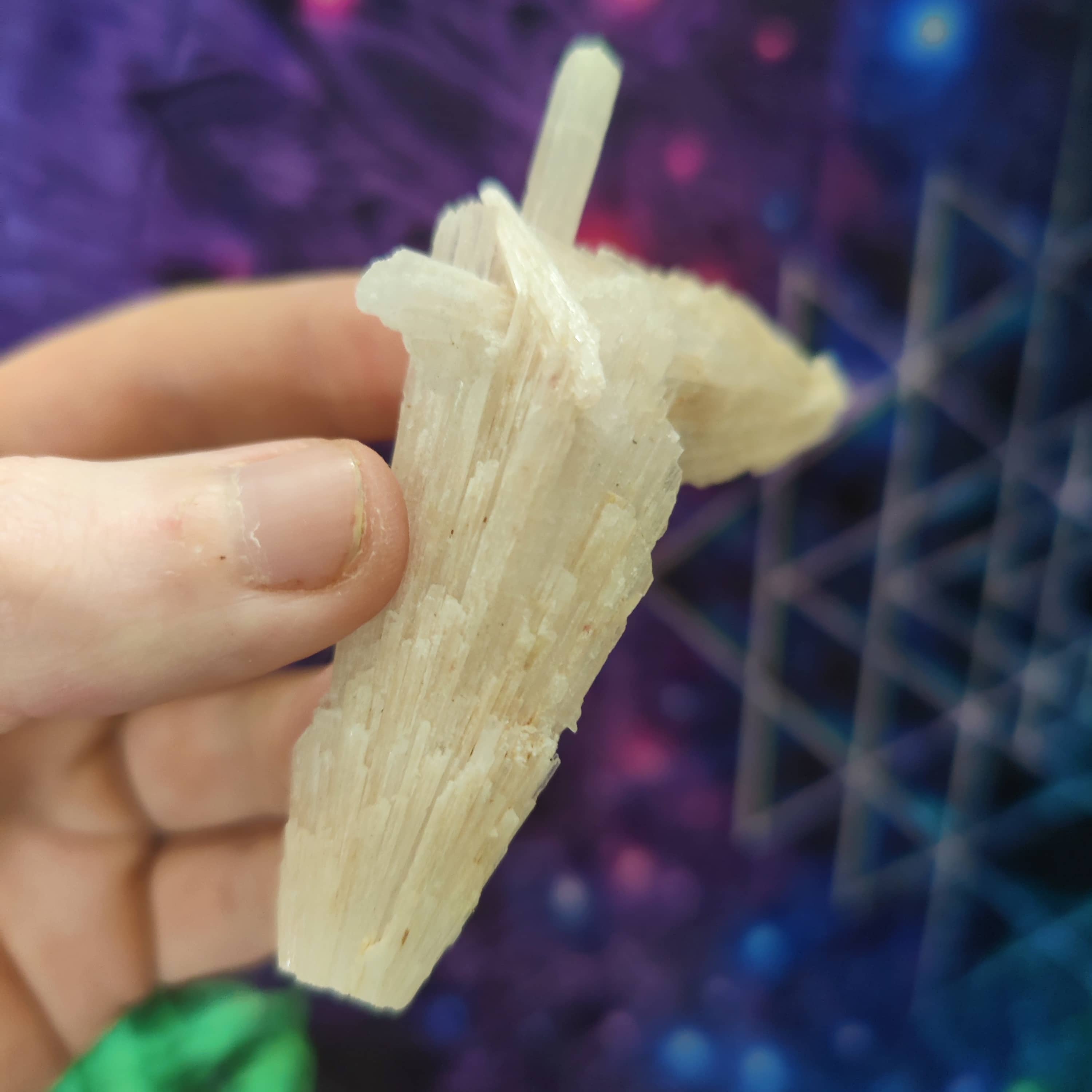 #252 Scolecite ∞ 42.3g - PrimalAlchemy